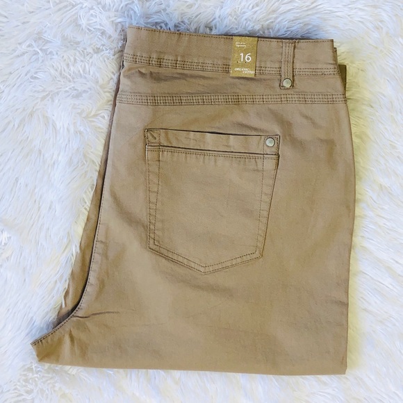 Women’s DKR & Co signature capris - Picture 3 of 8